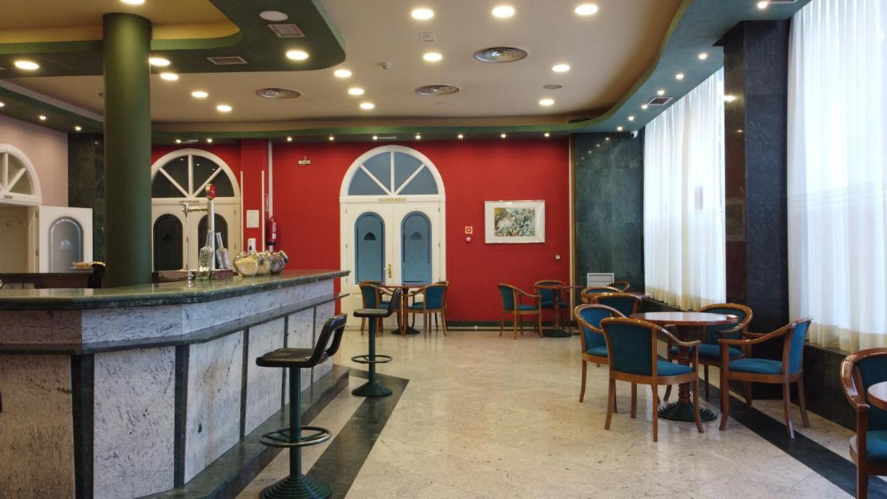 Checkin Madrid Parla Hotell Exteriör bild